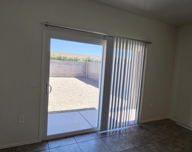 18199 N Conquistador Drive - Photo Thumbnail 4
