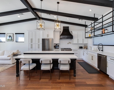 3443 E Campbell Avenue - Photo Thumbnail 2