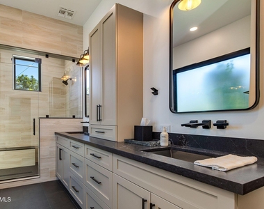 3443 E Campbell Avenue - Photo Thumbnail 9