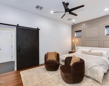 3443 E Campbell Avenue - Photo Thumbnail 8