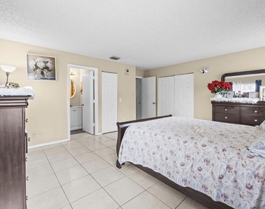 1155 Sw Alexandria Avenue - Photo Thumbnail 2