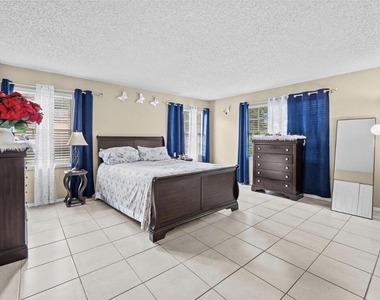 1155 Sw Alexandria Avenue - Photo Thumbnail 3