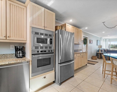 1457 Ne Ocean Boulevard - Photo Thumbnail 6