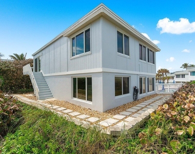 1457 Ne Ocean Boulevard - Photo Thumbnail 1