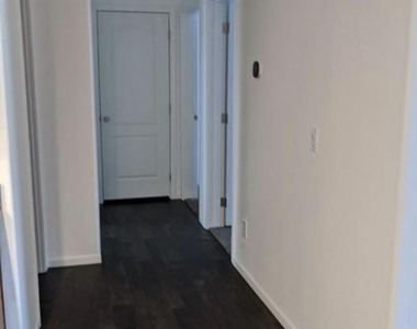 8601 N 103rd Avenue - Photo Thumbnail 4