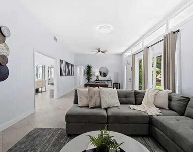 228 Flagler Lane - Photo Thumbnail 5