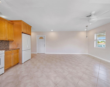 2591 Ne 55th Court - Photo Thumbnail 6