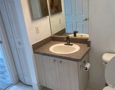 1801 N Flagler Drive - Photo Thumbnail 9