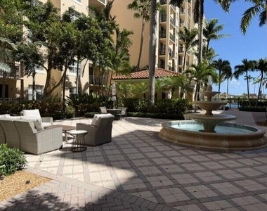 1801 N Flagler Drive - Photo Thumbnail 18