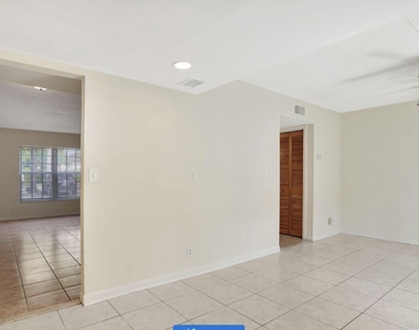 3056 Riverside Drive - Photo Thumbnail 13