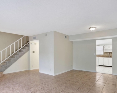 3056 Riverside Drive - Photo Thumbnail 11