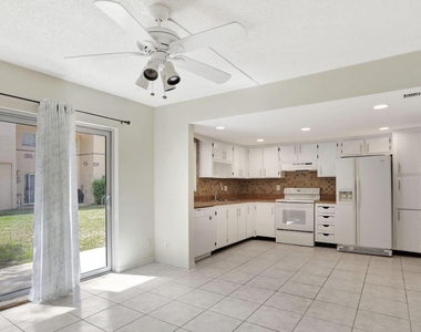 3056 Riverside Drive - Photo Thumbnail 9