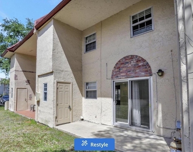 3056 Riverside Drive - Photo Thumbnail 25