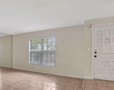 3056 Riverside Drive - Photo Thumbnail 14