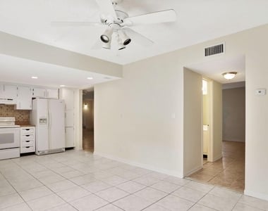 3056 Riverside Drive - Photo Thumbnail 5