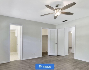3056 Riverside Drive - Photo Thumbnail 22