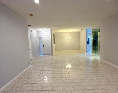 6769 Montego Bay Boulevard - Photo Thumbnail 5