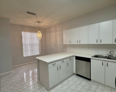 6769 Montego Bay Boulevard - Photo Thumbnail 24