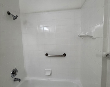 6769 Montego Bay Boulevard - Photo Thumbnail 13