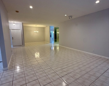 6769 Montego Bay Boulevard - Photo Thumbnail 3