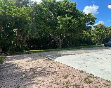 2480 Cardinal Lane - Photo Thumbnail 8