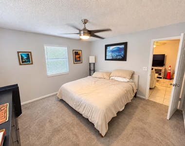 9258 Green Meadows Way - Photo Thumbnail 3