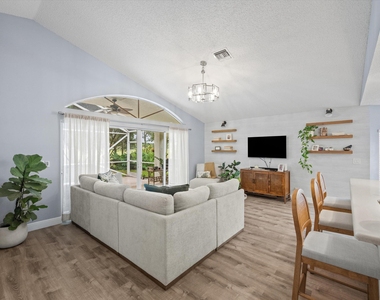 1610 Lakefield North Court - Photo Thumbnail 2