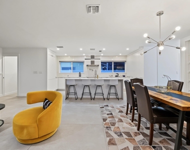 1311 Se 4th Avenue - Photo Thumbnail 3
