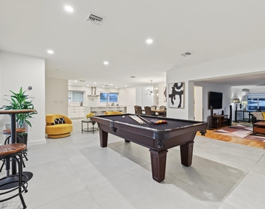 1311 Se 4th Avenue - Photo Thumbnail 2