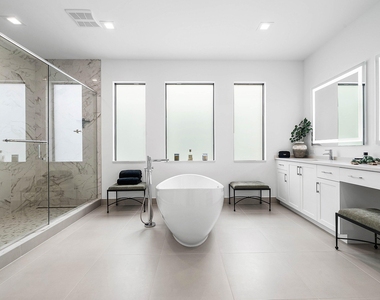 9366 Tangerine Coast Drive - Photo Thumbnail 17
