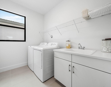 9366 Tangerine Coast Drive - Photo Thumbnail 27