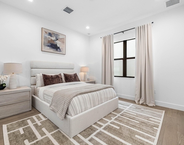 9366 Tangerine Coast Drive - Photo Thumbnail 10