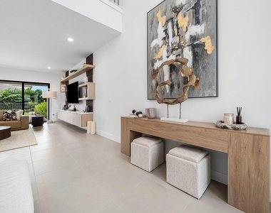 9366 Tangerine Coast Drive - Photo Thumbnail 2