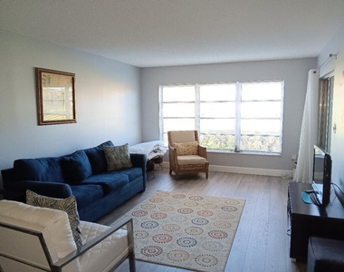 13283 Pineapple Palm Court - Photo Thumbnail 4