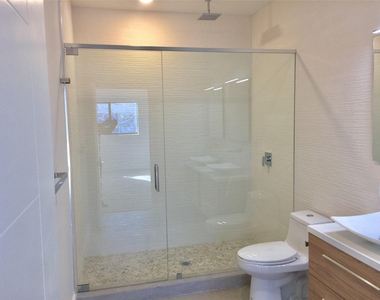 4510 Nw 8th Court - Photo Thumbnail 5