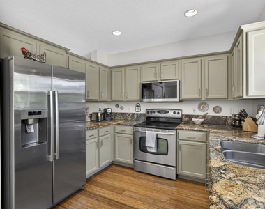 4017 Bluff Harbor Way - Photo Thumbnail 10