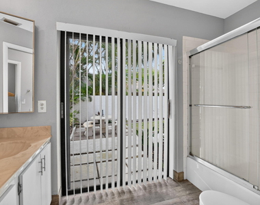 568 Sw 28th Avenue - Photo Thumbnail 36