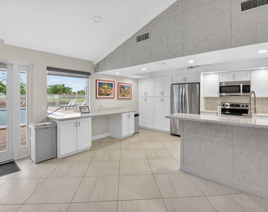 568 Sw 28th Avenue - Photo Thumbnail 66