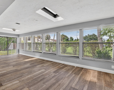 568 Sw 28th Avenue - Photo Thumbnail 19
