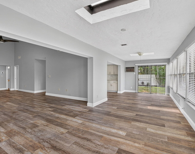 568 Sw 28th Avenue - Photo Thumbnail 20