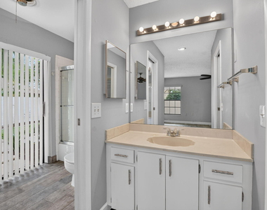 568 Sw 28th Avenue - Photo Thumbnail 31