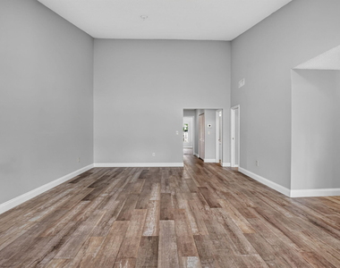 568 Sw 28th Avenue - Photo Thumbnail 16