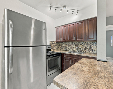 1300 Se 1st Street - Photo Thumbnail 2