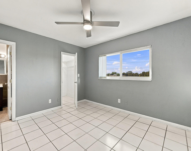 1300 Se 1st Street - Photo Thumbnail 8