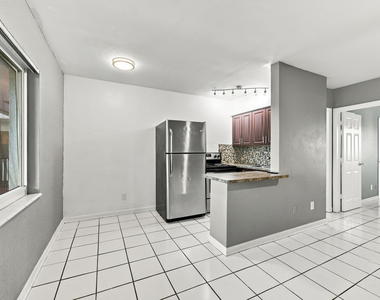 1300 Se 1st Street - Photo Thumbnail 6