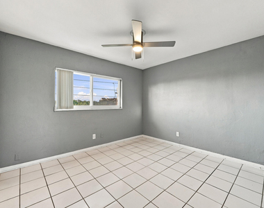1300 Se 1st Street - Photo Thumbnail 11