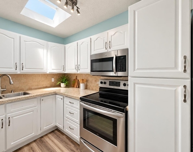 104 21st Street Se - Photo Thumbnail 3