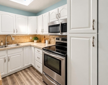104 21st Street Se - Photo Thumbnail 5
