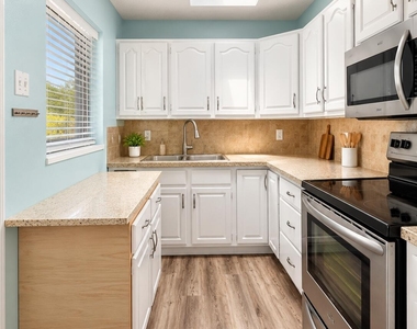 104 21st Street Se - Photo Thumbnail 4