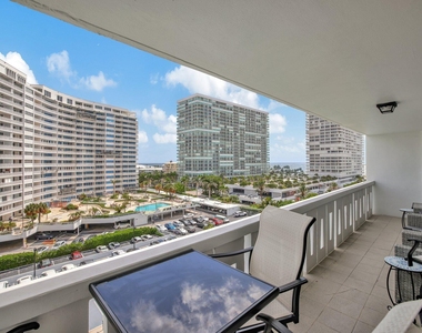 2100 S Ocean Drive - Photo Thumbnail 17